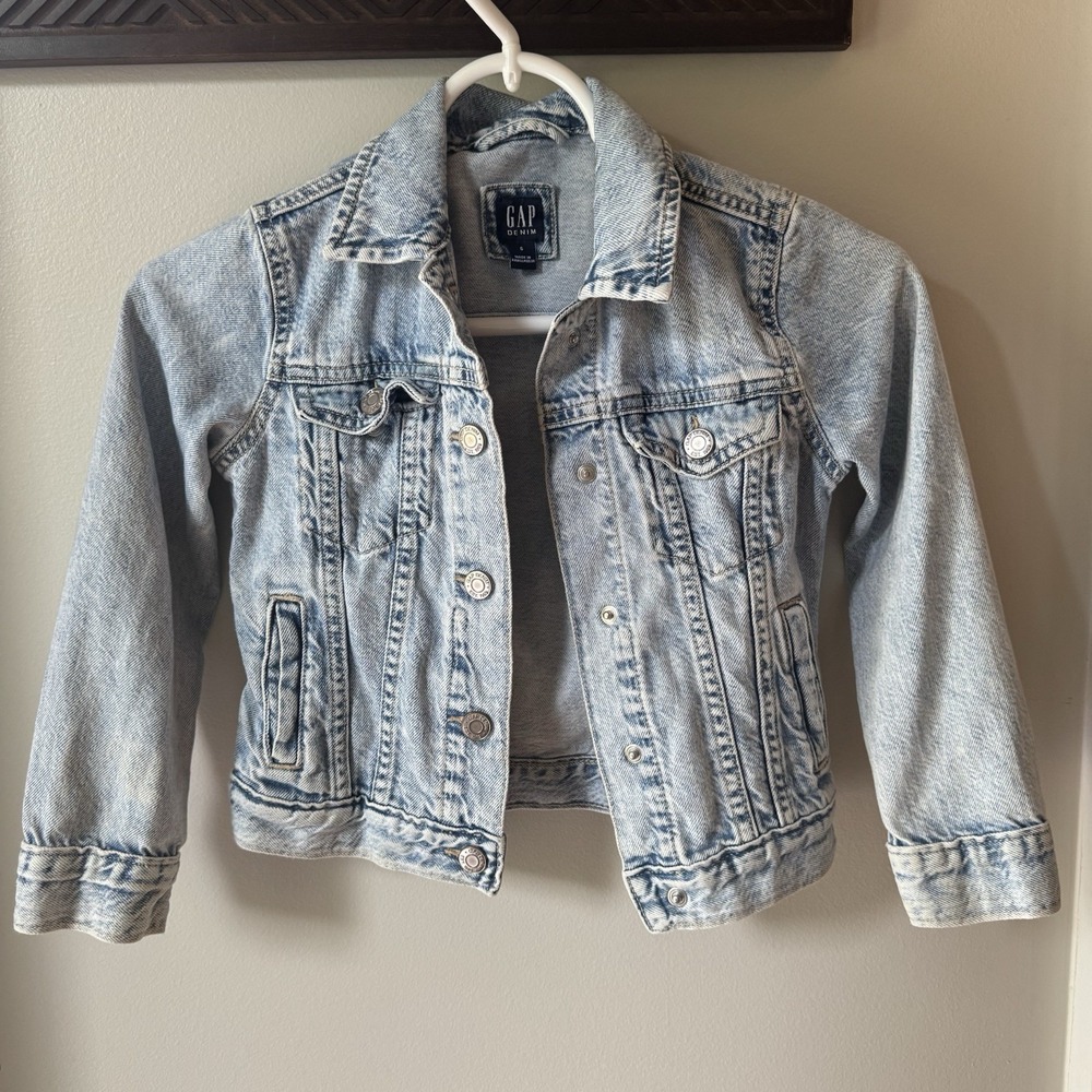GAP Kids Denim Jacket Small Light Wash Button Front Pockets Classic 90s Y2K SOFT